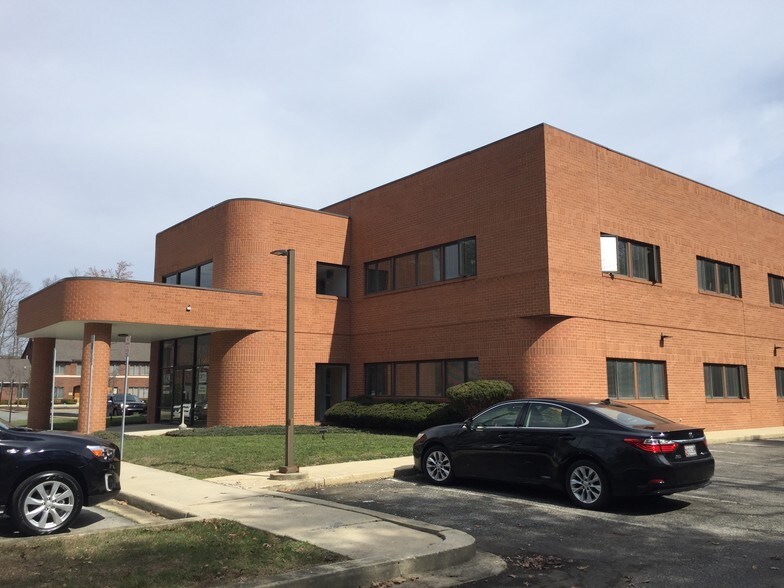 More Photos Of 401 Post Office Rd, Waldorf Office For Lease