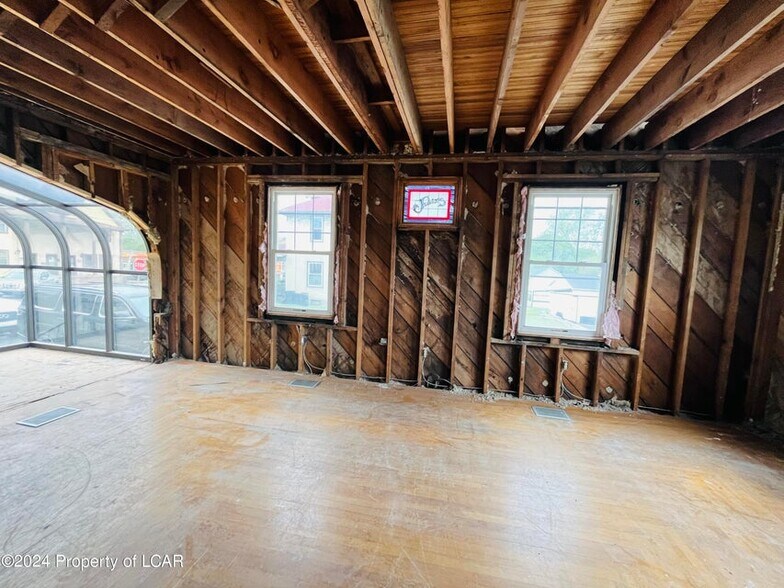 More Photos Of 501 N Main St, Old Forge Restaurant For Sale