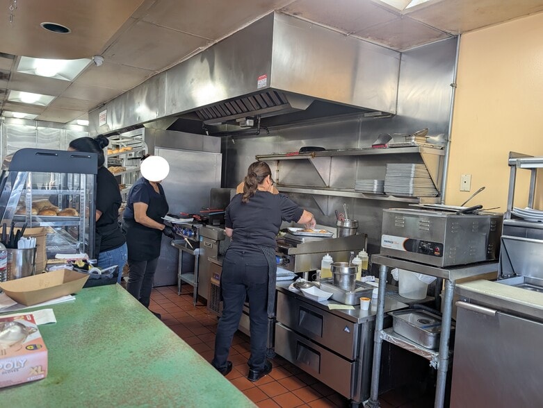 More Photos Of 2200 W Temple St, Los Angeles Restaurant For Lease