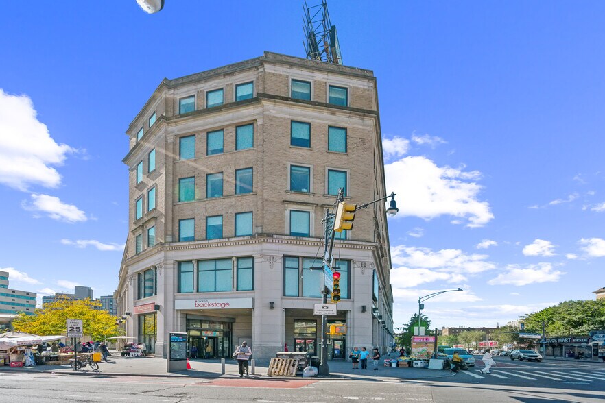 More Photos Of 400 E Fordham Rd, Bronx Office For Lease