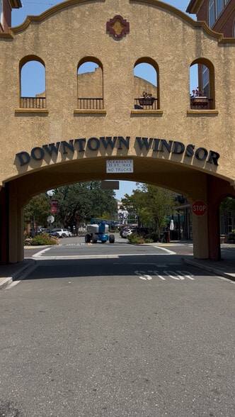 More Photos Of 9071 Windsor Rd, Windsor Apartments For Lease