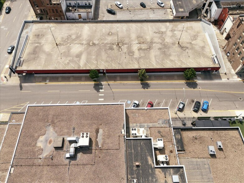 More Photos Of 7 S 4th St, Council Bluffs Health Club For Sale