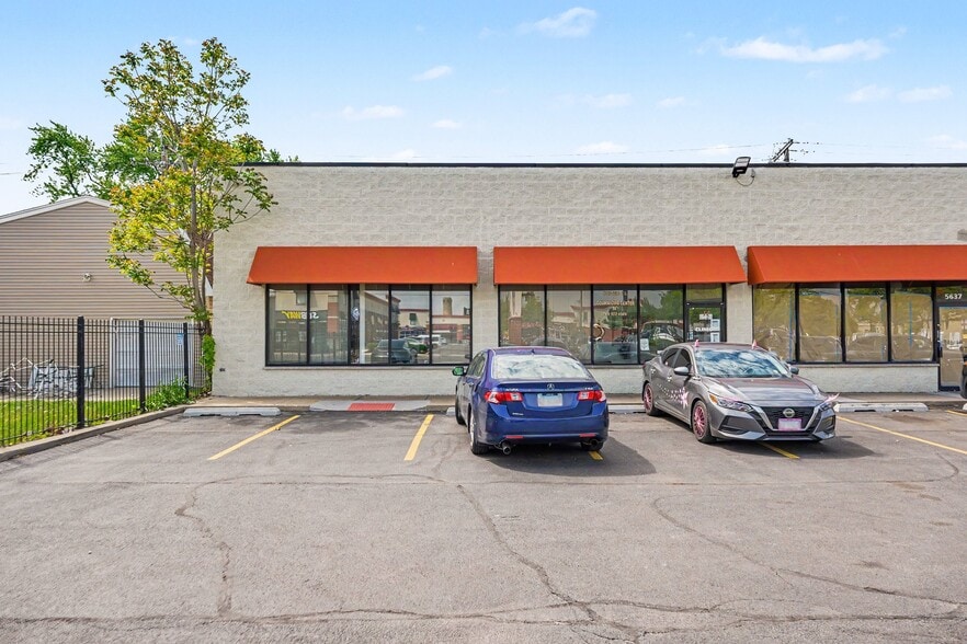 More Photos Of 5633-5647 W Roosevelt Rd, Cicero Freestanding For Sale