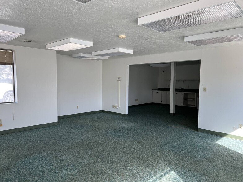 More Photos Of 603-615 E Jefferson St, Plymouth Office For Sale