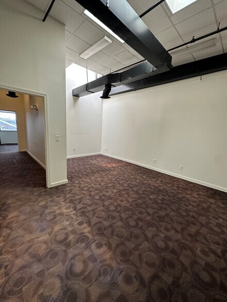 More Photos Of 256 Marginal St, Boston Loft Creative Space For Lease