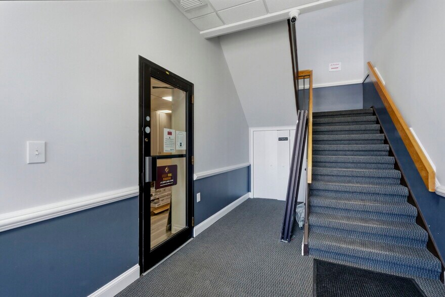 More Photos Of 1245 US 1, Edison Medical For Lease