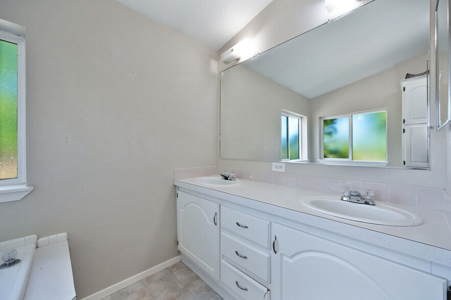 More Photos Of 1200 Gold Hill Rd, Newcastle Land For Sale