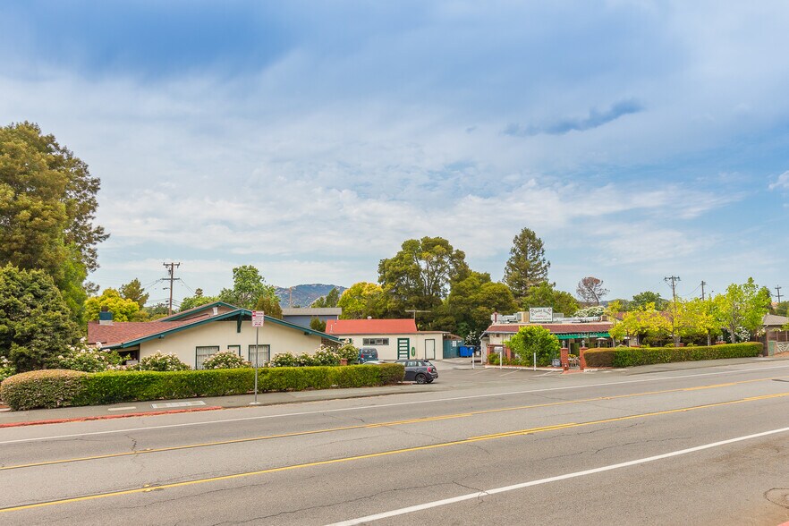More Photos Of 405 N San Pedro Rd, San Rafael Restaurant For Sale