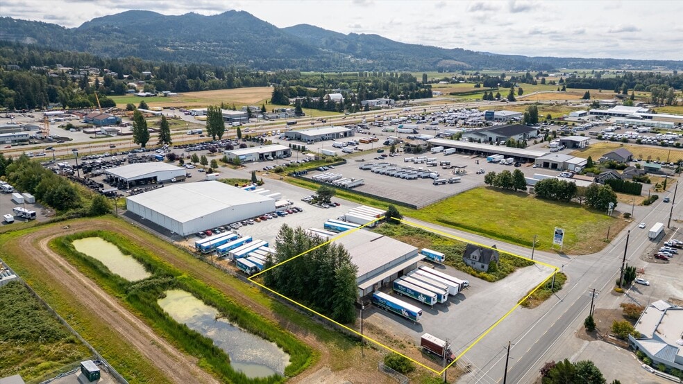 More Photos Of 3616 Old Highway 99 S Rd, Mount Vernon Distribution For Sale