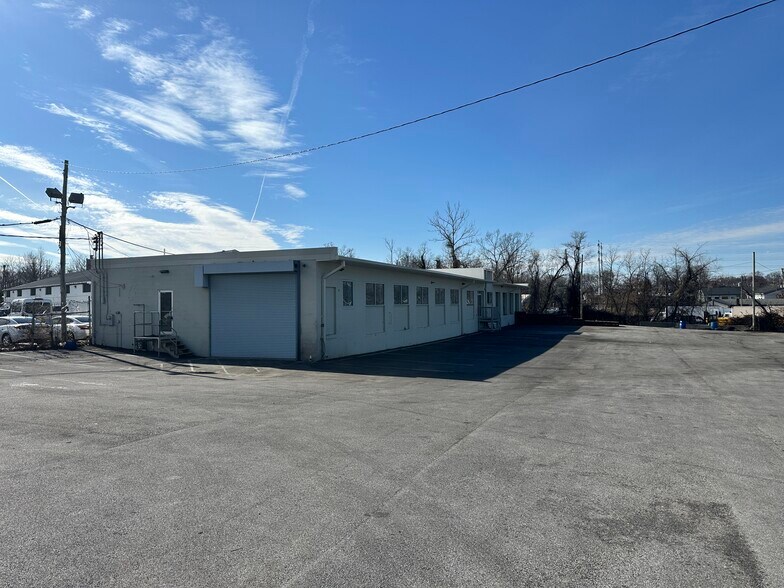 More Photos Of 2510 Erick St, Baltimore Warehouse For Lease