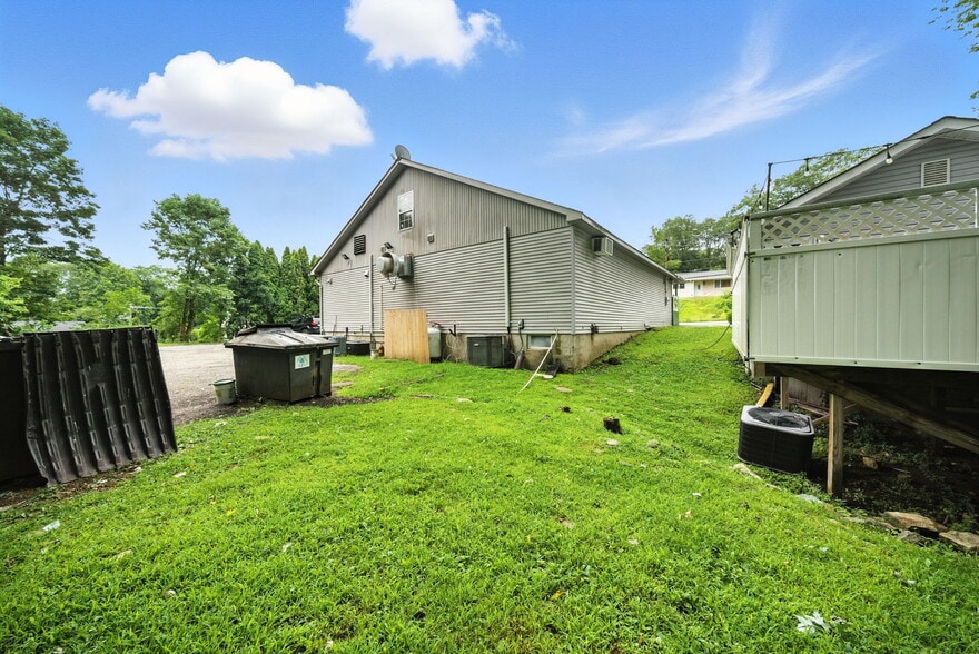 More Photos Of 260 Espanong Rd, Lake Hopatcong Restaurant For Sale