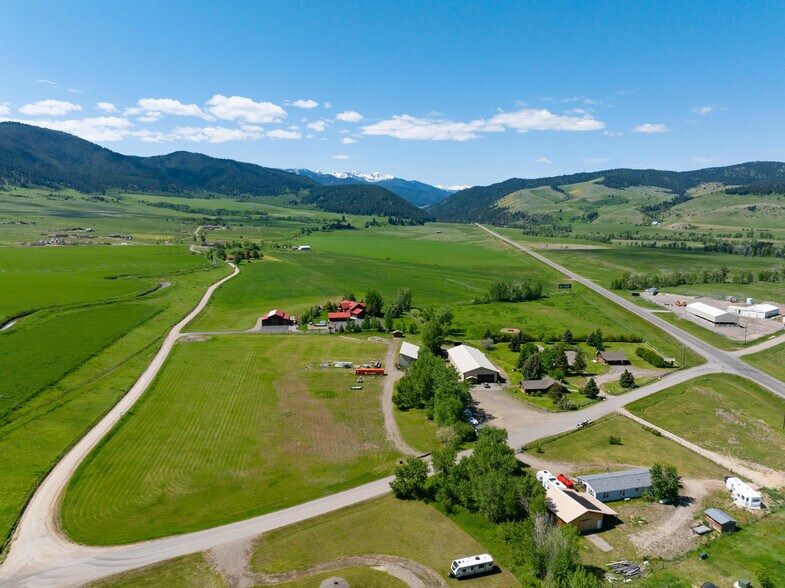 More Photos Of 70 Williams Rd E, Gallatin Gateway Flex For Sale