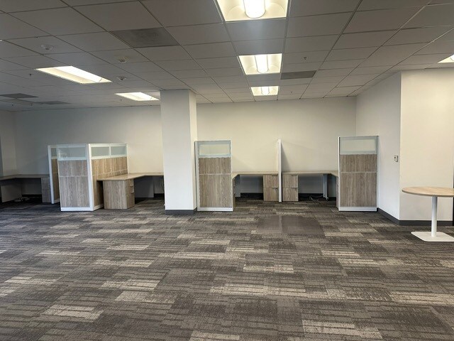 More Photos Of 18302 Irvine Blvd, Tustin Office For Lease