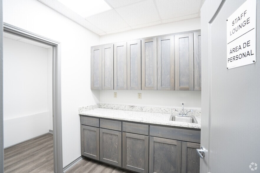 More Photos Of 4151 Jaime Zapata Memorial Hwy, Laredo Medical For Lease