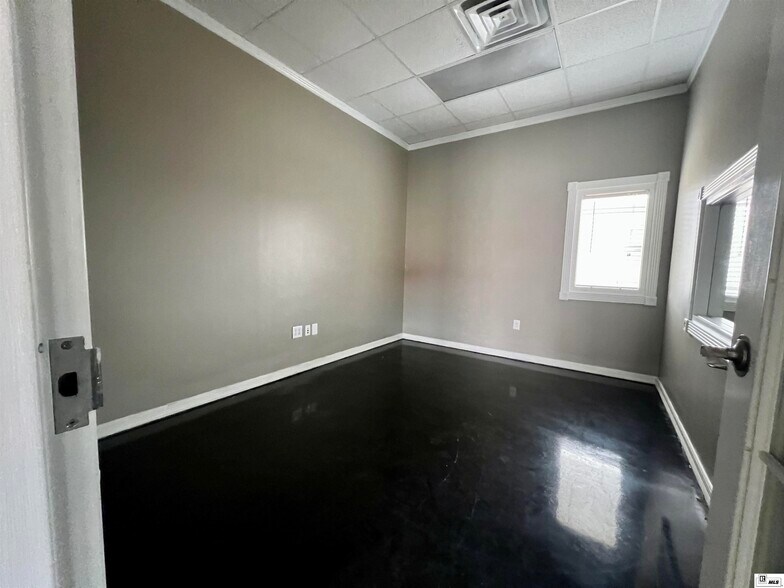 More Photos Of 5324 Cypress St, West Monroe Medical For Lease