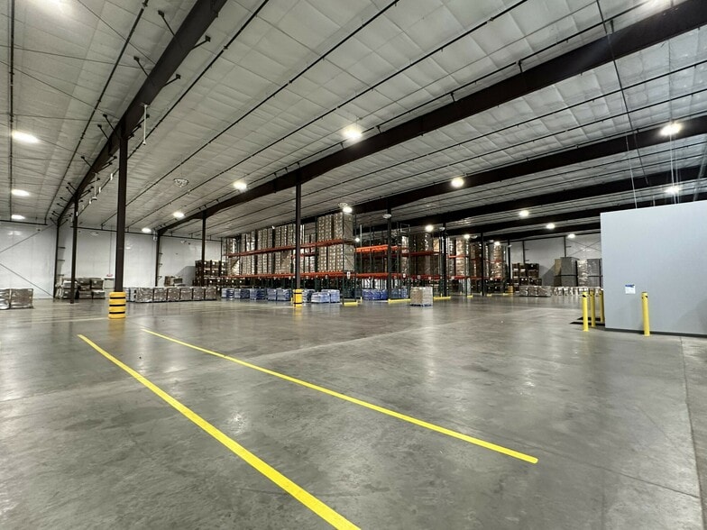 More Photos Of 810 Chesapeake Dr, Cambridge Warehouse For Sale