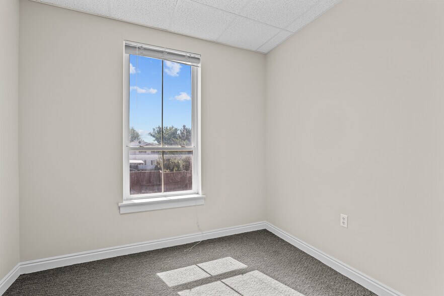 More Photos Of 411-423 N Orem Blvd, Orem Medical For Lease