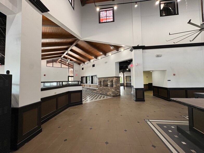 More Photos Of 15500 SW 29th St, Miramar Restaurant For Lease