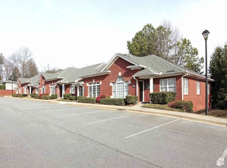 More Photos Of 2000 First Dr, Marietta Office For Lease