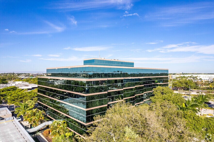 More Photos Of 600 W Hillsboro Blvd, Deerfield Beach Office For Lease