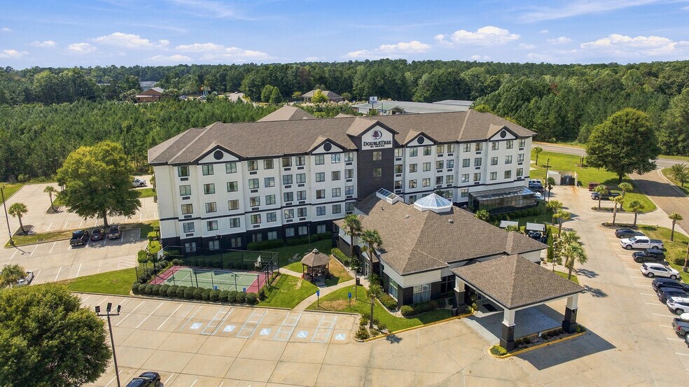 More Photos Of 10 Gateway Dr, Hattiesburg Hotel For Sale