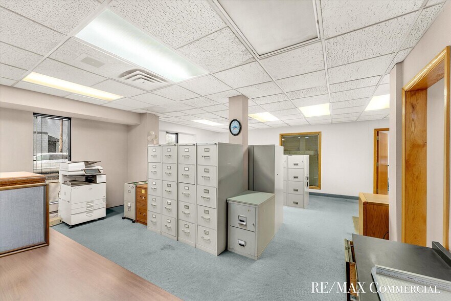 More Photos Of 758 Burton St SE, Grand Rapids Office For Sale