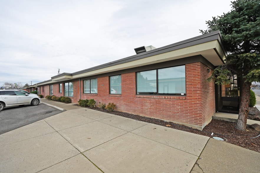 More Photos Of 401 S 12th Ave, Yakima Medical For Sale