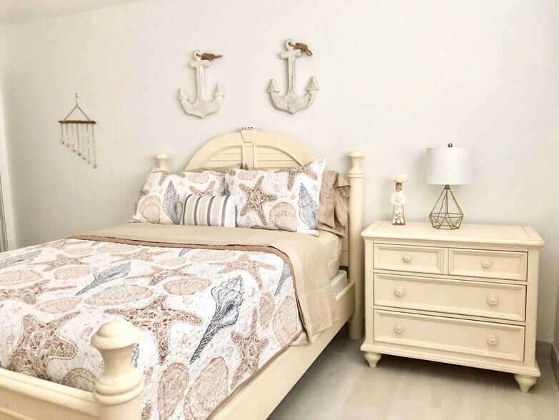 More Photos Of 2638 Lake Dr, Riviera Beach Apartments For Sale