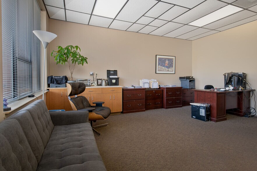 More Photos Of 1061 E Main St, Grass Valley Medical For Sale