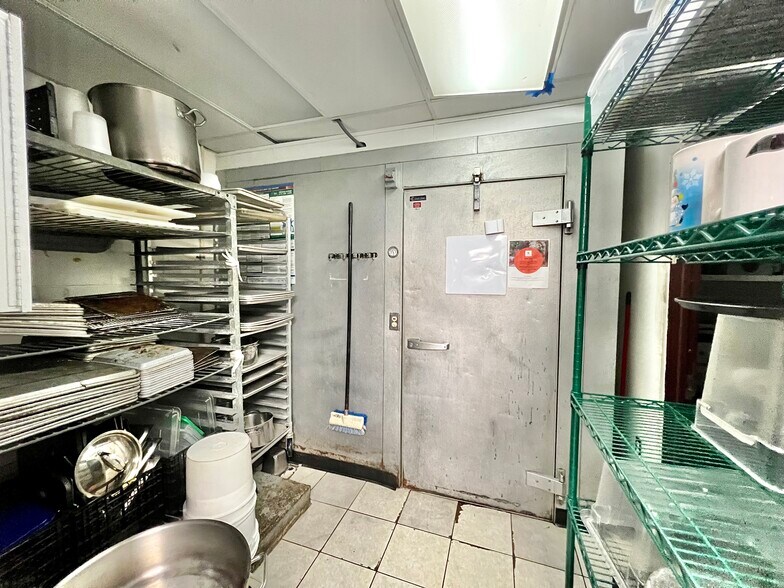 More Photos Of 1609-1625 Westheimer Rd, Houston Restaurant For Lease