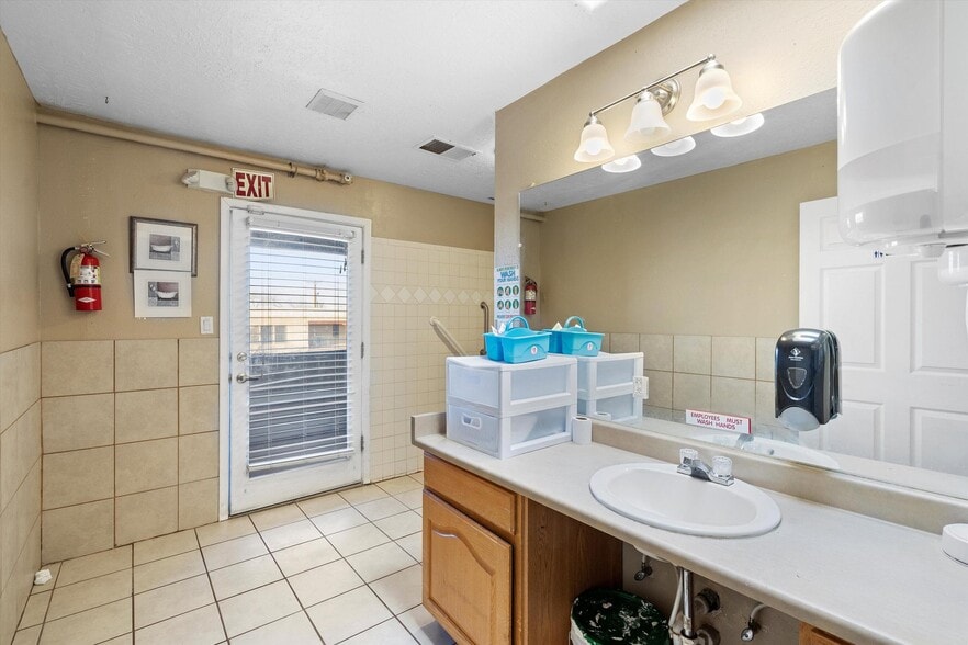 More Photos Of 3130 Vista Grande Dr NW, Albuquerque Assisted Living For Sale