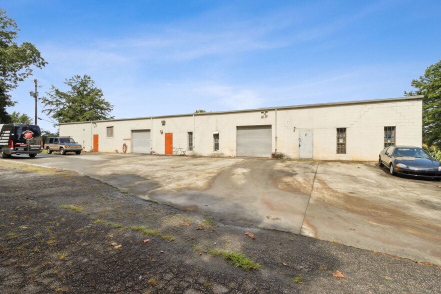 More Photos Of 1875 Airport Industrial Park Dr, Marietta Industrial For Sale