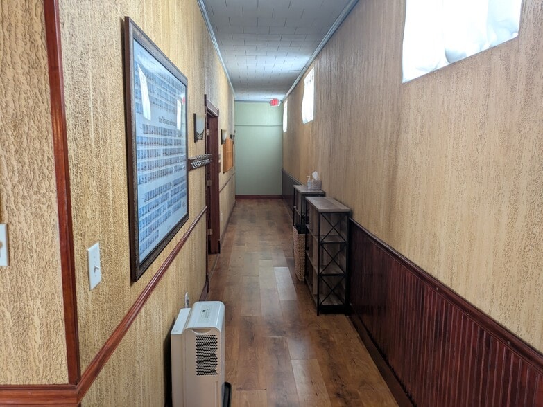 More Photos Of 195 W Statesville Ave, Mooresville Freestanding For Sale