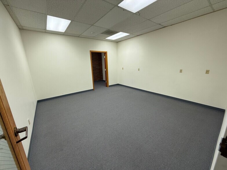More Photos Of 4720 200th St SW, Lynnwood Office For Lease