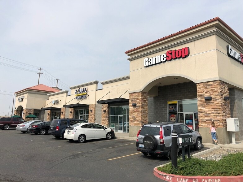 More Photos Of 4008 W 27th Ave, Kennewick General Retail For Lease