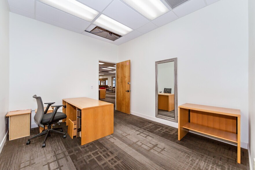 More Photos Of 1771 W State Route 89A, Sedona Storefront Retail Office For Lease