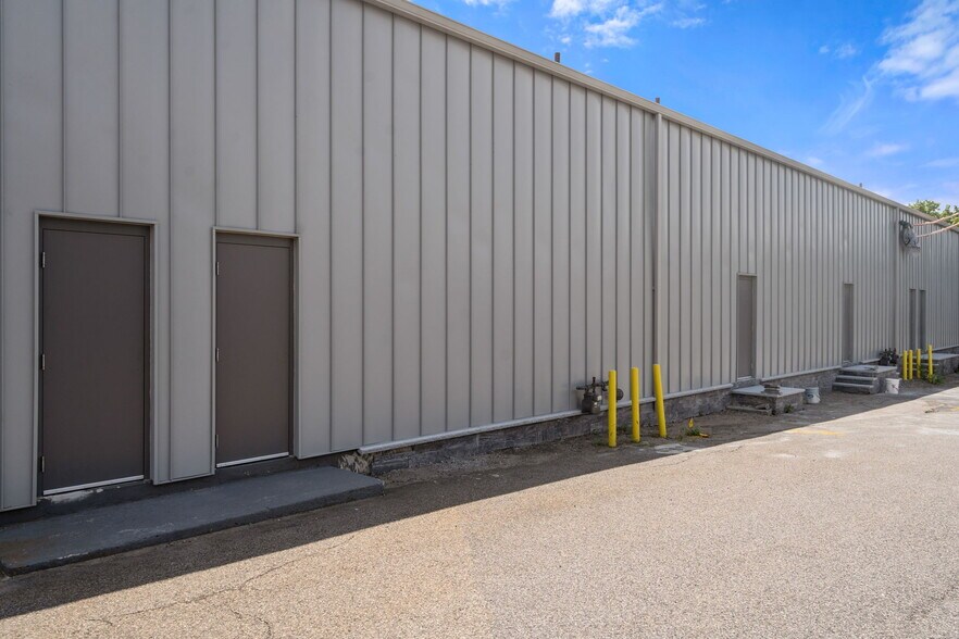 More Photos Of 45 Tosca Dr, Stoughton Warehouse For Lease
