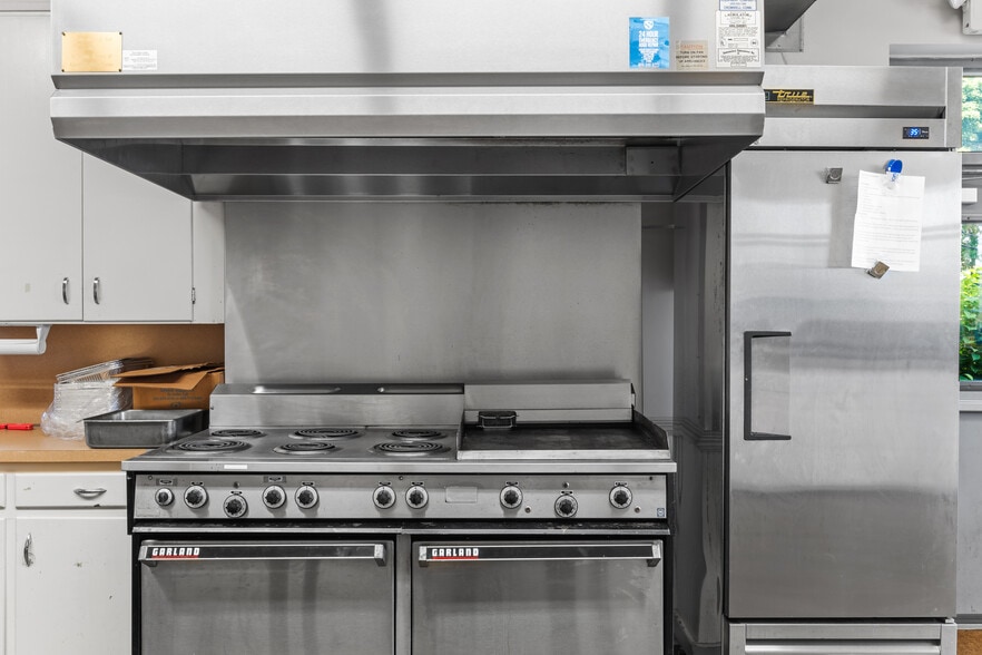 More Photos Of 136 E Main St, Meriden Religious Facility For Sale