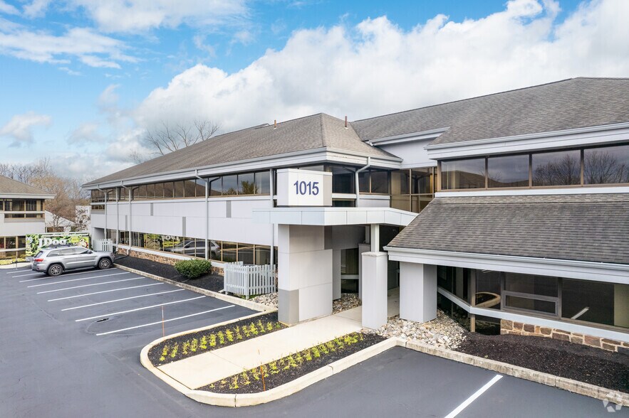 More Photos Of 1001-1041 Old Cassatt Rd, Berwyn Unknown For Lease