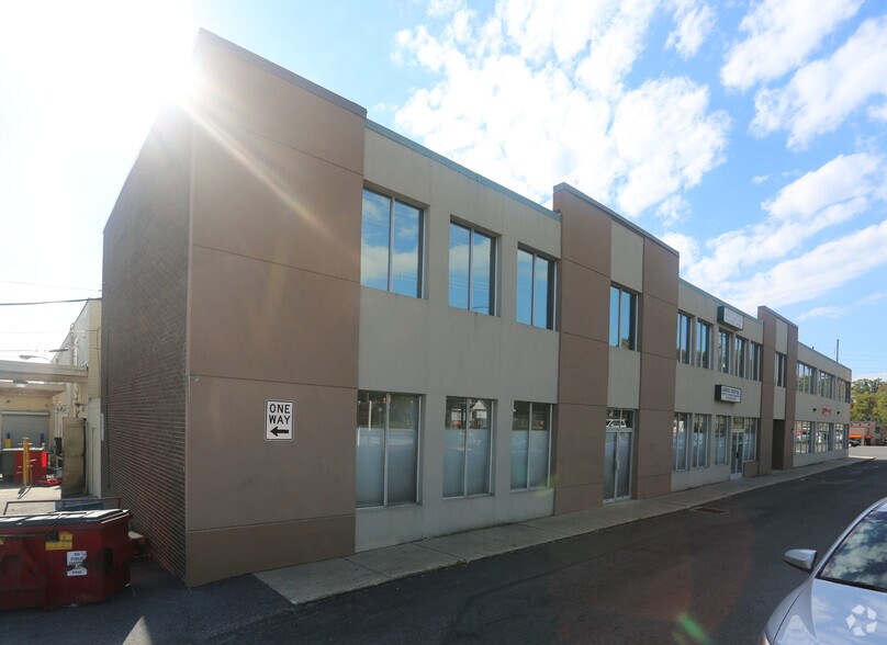 More Photos Of 1500 Garrett Rd, Upper Darby Township Unknown For Lease