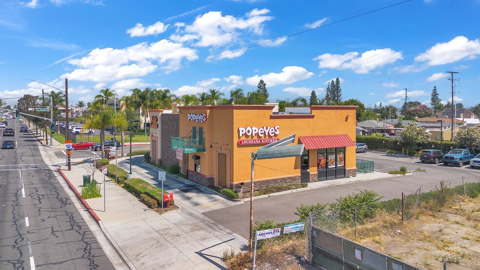 More Photos Of 9211 Telegraph Rd, Pico Rivera Freestanding For Sale