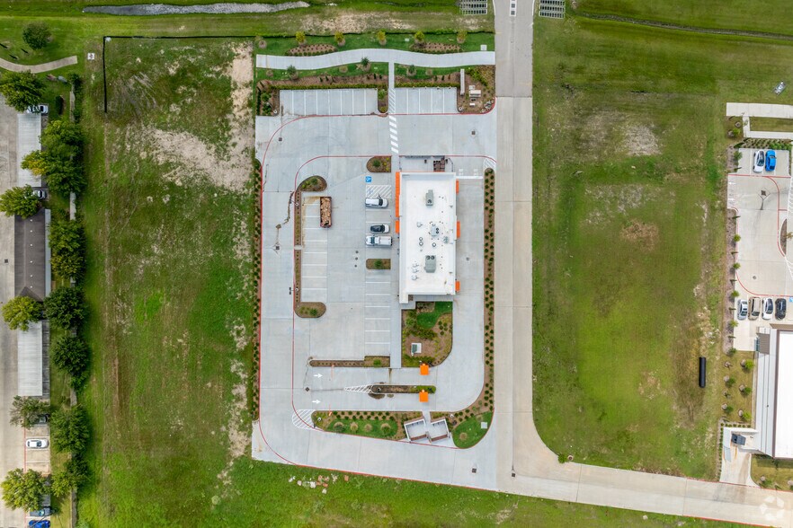 More Photos Of NEQ of League City Pkwy & Egret Bay Blvd, League City Office For Sale