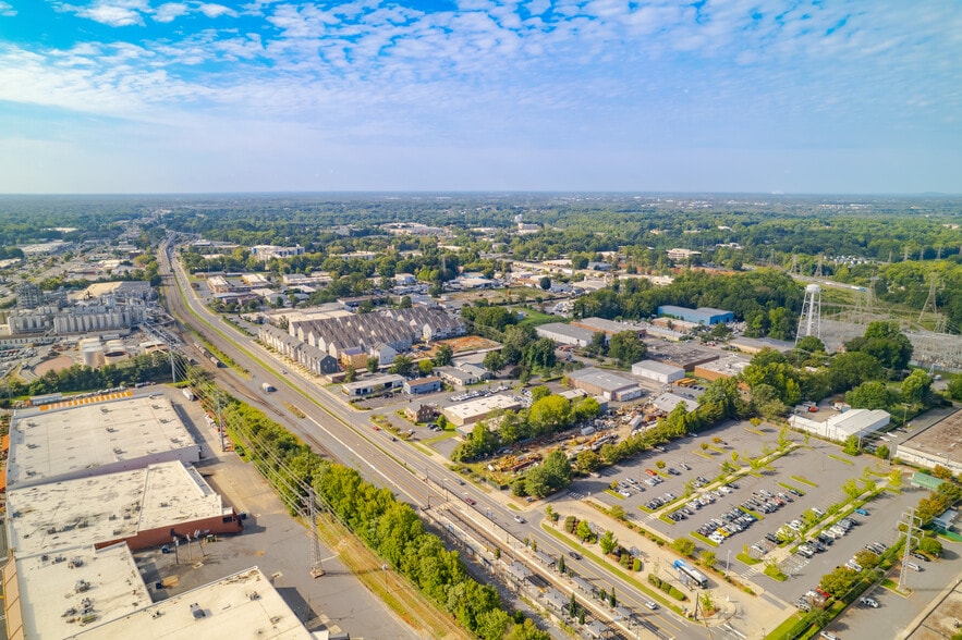 More Photos Of 4830 Old Pineville Rd, Charlotte Storefront Retail Office For Lease