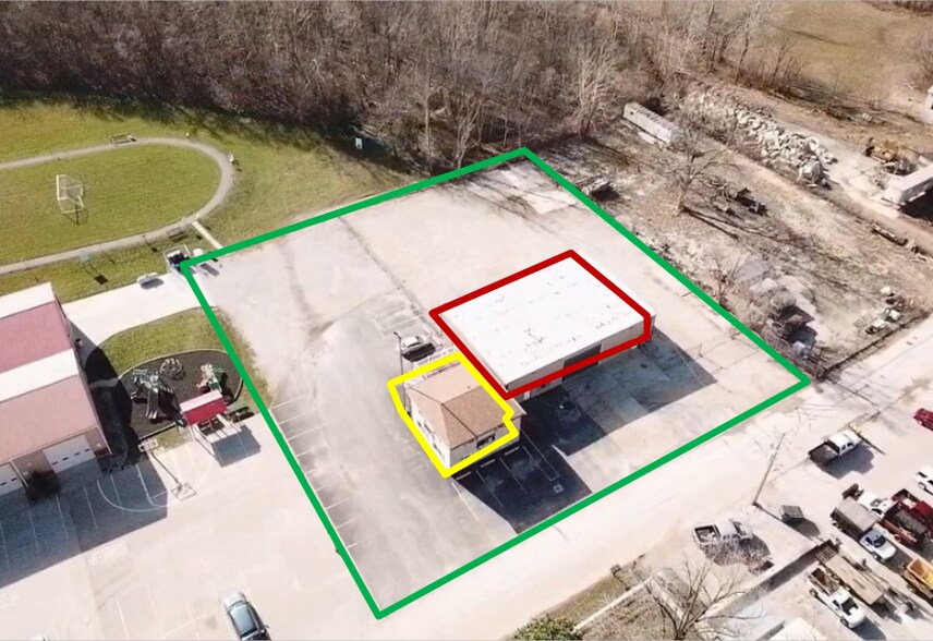 More Photos Of 8106 & 8110 S Industrial Dr, Cedar Hill Warehouse For Lease