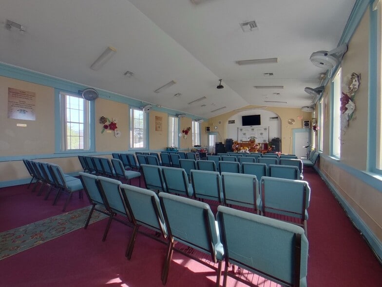 More Photos Of 953 E 11th Ave, Tampa Religious Facility For Sale