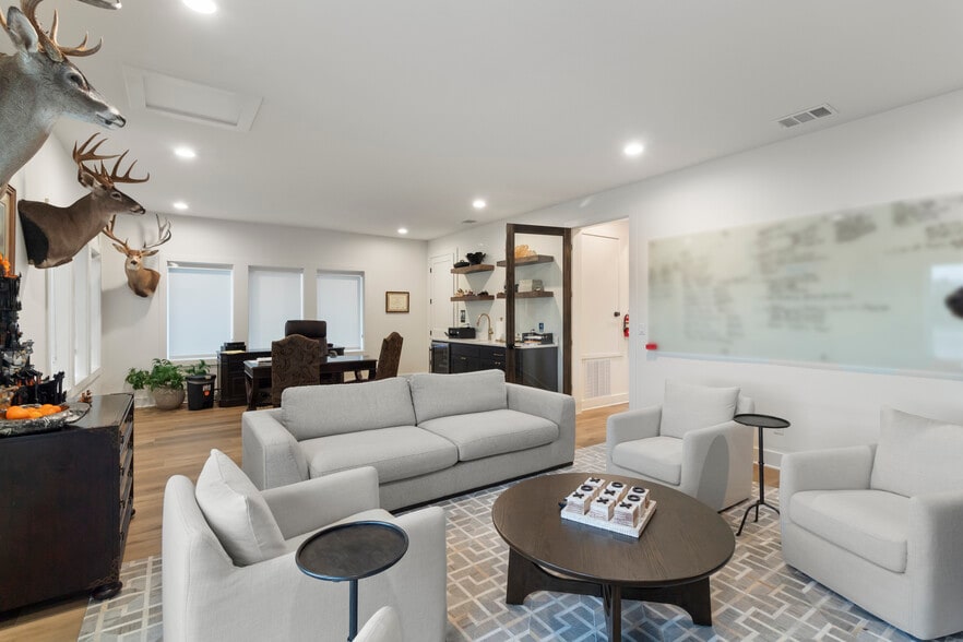 More Photos Of 2800 Barron Rd, College Station Office For Sale