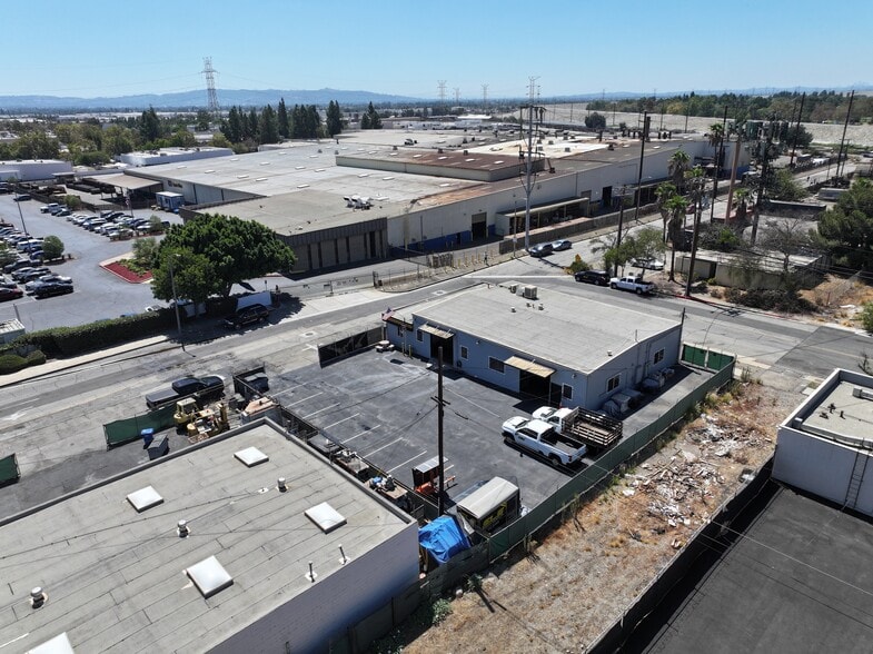 More Photos Of 1621-1623 W Gladstone St, Azusa Warehouse For Sale