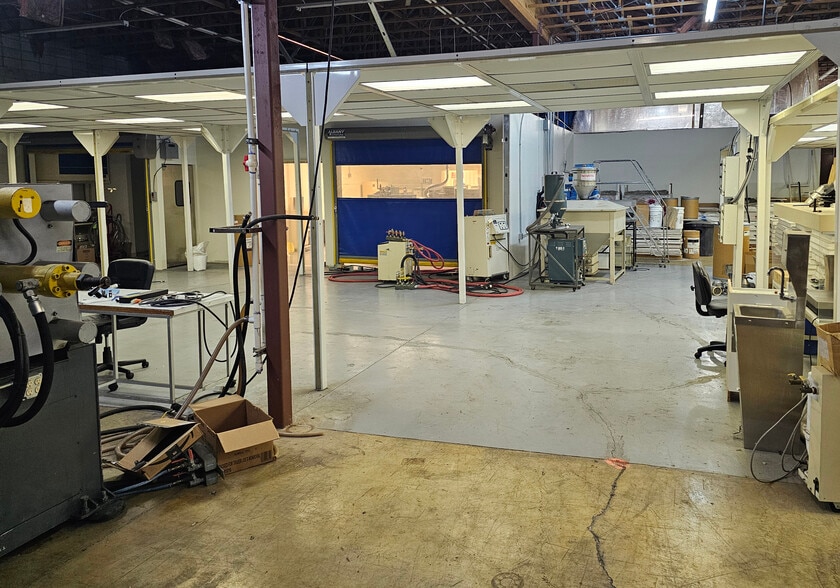 More Photos Of 415 Neil Armstrong, Salt Lake City Light Manufacturing For Sale