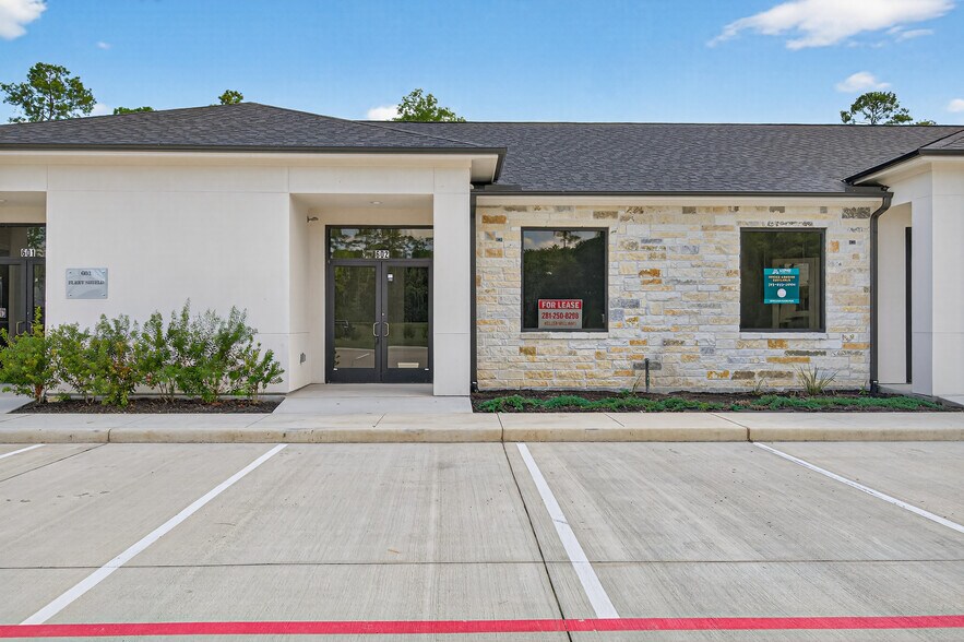 More Photos Of 13803 Madera Run, Humble Office For Sale