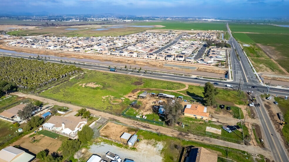 More Photos Of 26041 Murrieta Rd, Menifee Land For Lease